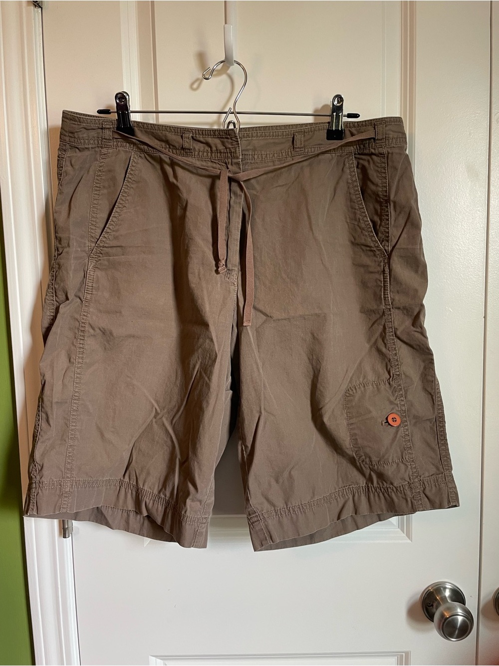 J. Jill Genuine Fit • at waist Brown Cotton Shorts 16